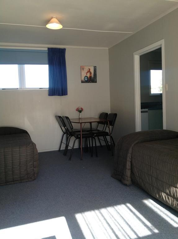 Camberley Court Motel 세인트레오나드 객실 사진